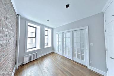 Main picture of 336 E 18th St
