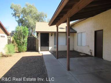 Main picture of 2109 S Dorsey Ln