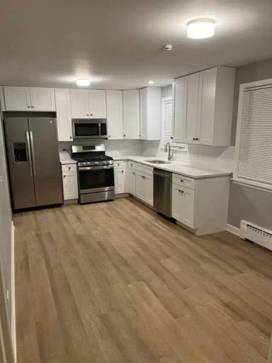 Main picture of 4600 N Sayre Ave