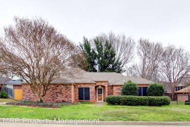 Main picture of 3809 E Verde Woods St