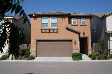 Main picture of 7041 N Oratorio Dr