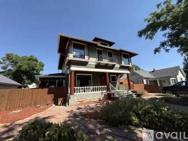Main picture of 521 N 4th St