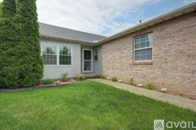 Main picture of 1021 Pheasant Cir