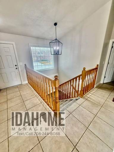 Main picture of 2049 Sunrise Way