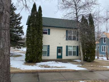 Main picture of 312 North Lake Avenue