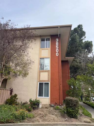 Main picture of 38500 Paseo Padre Pkwy