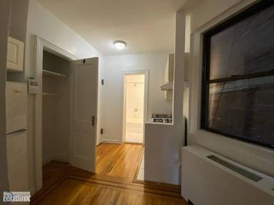 Main picture of 414 E 58th St