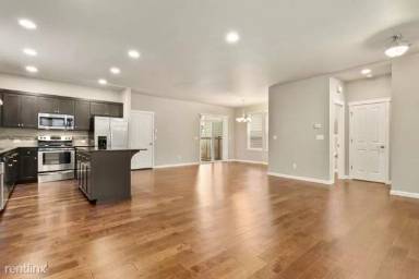 Main picture of 18501 97th Ave E
