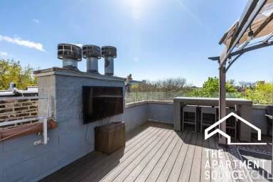 Main picture of 3739 N Sheffield Ave