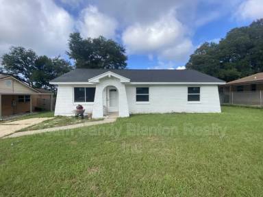 Main picture of 7841 Lenora Ct