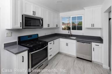 Main picture of 8237 Lankin St