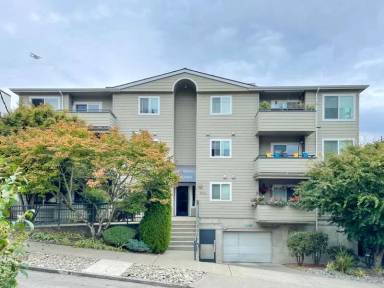 Main picture of 3926 1st Ave NE