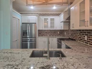 Main picture of Marina Pointe