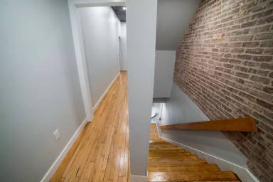 Main picture of 22 State St