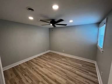 Main picture of 504 N Kerr Ave