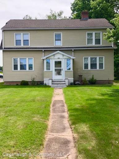 Main picture of 664 Main St