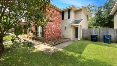 Main picture of 1212 Oney Hervey Dr