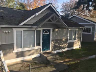 Main picture of 1732 Houston Ave