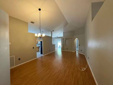 Main picture of 130 Wheatfield Cir