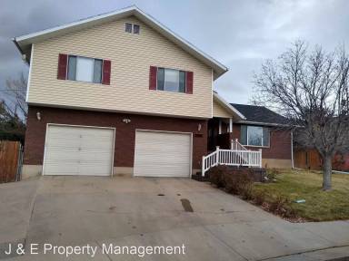 Main picture of 157 Rountree Dr