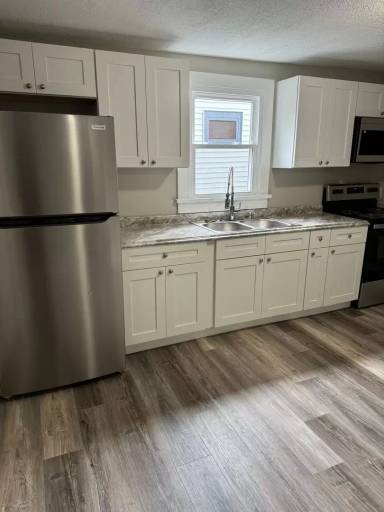 Main picture of 8 Lock St