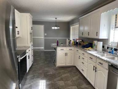 Main picture of 170 W Whitney St