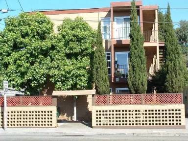 Main picture of 5412 Claremont Ave