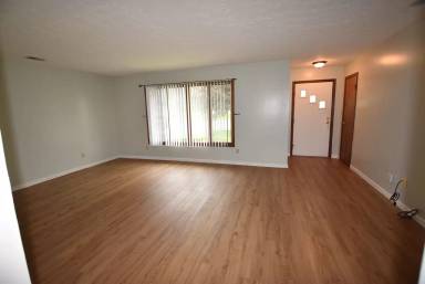 Main picture of 721 N Broadway St