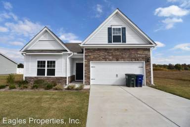 Main picture of 203 Kenison Way