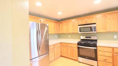 Main picture of 1560 SW 22nd Pl