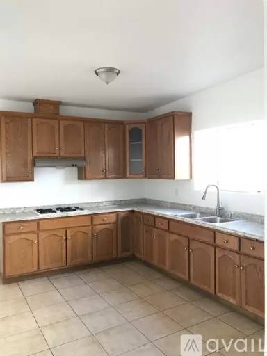 Main picture of 1079 Center St