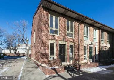 Main picture of 424 S Hanover St