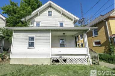 Main picture of 268 S Main St