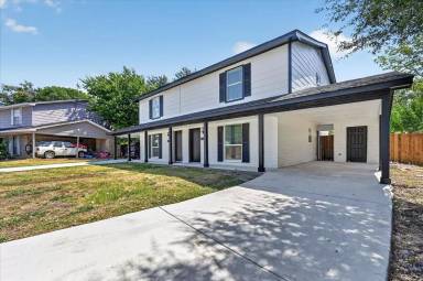 Main picture of 632 Royal Crest Dr