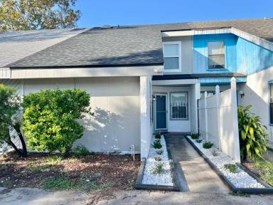 Main picture of 8345 Century Point Dr N