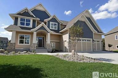 Main picture of 5955 Black Oaks Ln N
