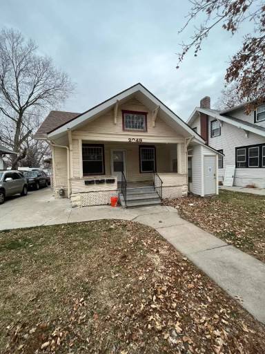 Main picture of 2049 Worthington Ave