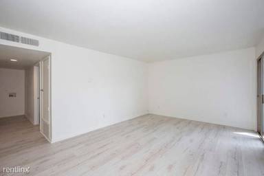 Main picture of 60 Walnut St