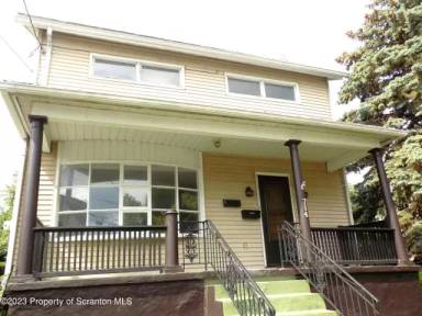 Main picture of 714 Orchard St