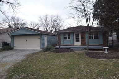 Main picture of 520 W McKenzie Rd