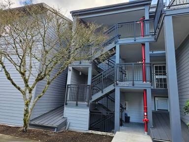 Main picture of 2517 NE 4th St