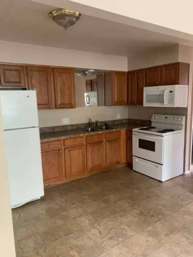 Main picture of 1600 Brooke Park Dr