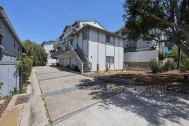 Main picture of 340 Walnut Ave