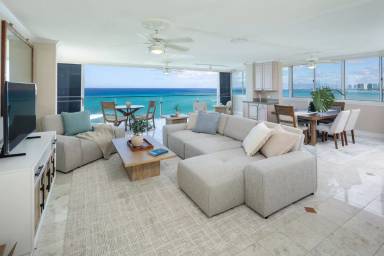 Main picture of 3065 Kalakaua Ave