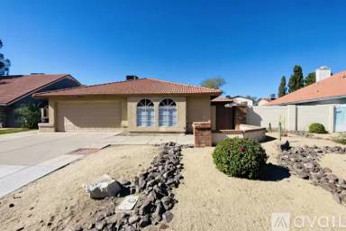 Main picture of 13801 N Moon Dr