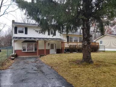 Main picture of 26 Oak Ln
