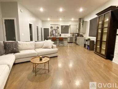 Main picture of 809 21st Ave N