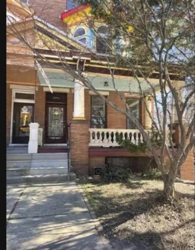 Main picture of 2801 North Calvert Street - 2