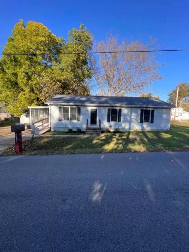 Main picture of 39564 Potomac Ave
