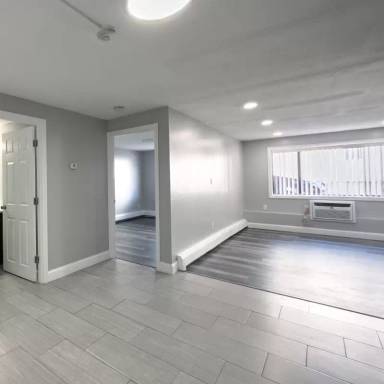 Main picture of 19 Grove St